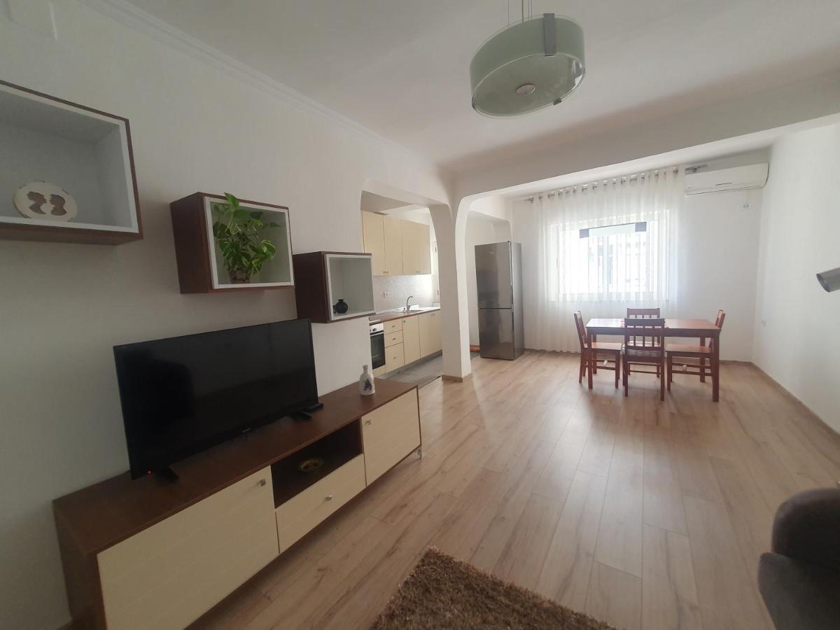 Apartment In The Heart Of Tirana , Bllok Esterno foto